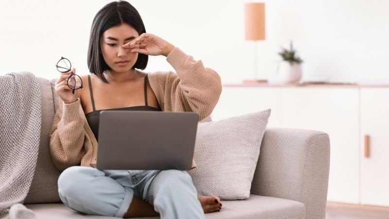 Visão Embaçada em Um Olho Só: Causas Graves Que Você Não Deve Ignorar