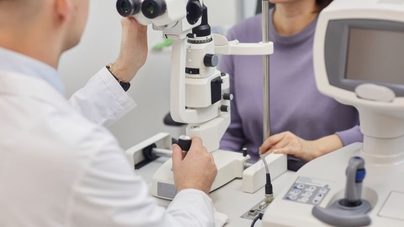 🩸 Retinopatia Diabética: Sintomas, Estágios e Tratamentos Atualizados